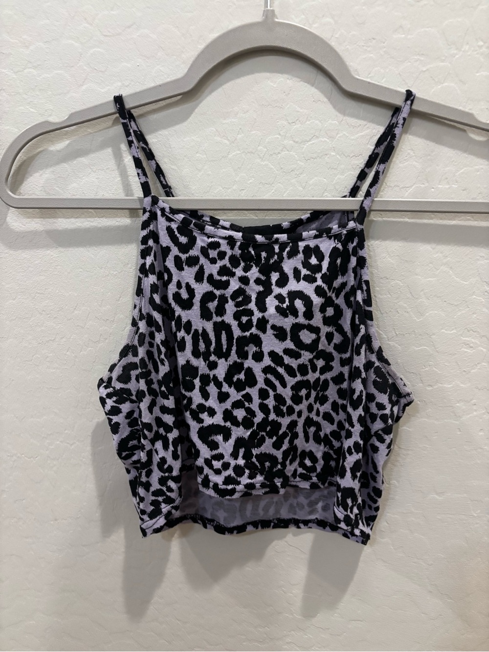 PrettyLittleThing Lavender and Black Leopard Print Cropped Cami